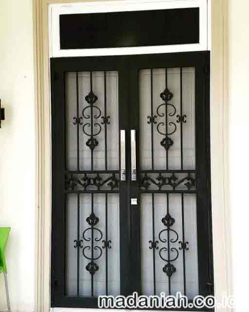 Teralis Pintu Minimalis
