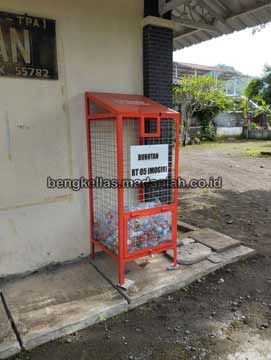 Produsen Tempat Sampah Botol Plastik Blitar Termurah