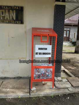 Sedia Tempat Sampah Botol Plastik Probolinggo Termurah