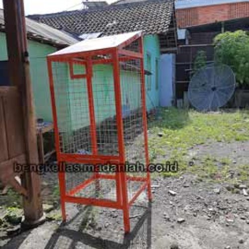 Sedia Tempat Sampah Botol Plastik Sukoharjo