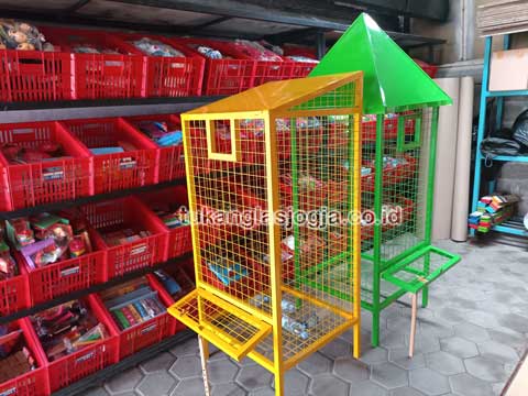 Sedia Tempat Sampah Botol Plastik Cianjur