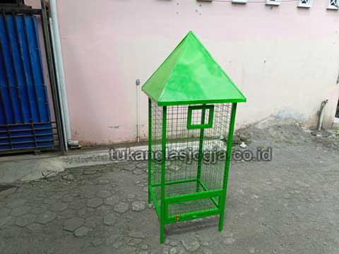 Sedia Tempat Sampah Botol Plastik Garut