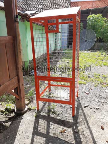 Sedia Tempat Sampah Botol Plastik Kota Batu