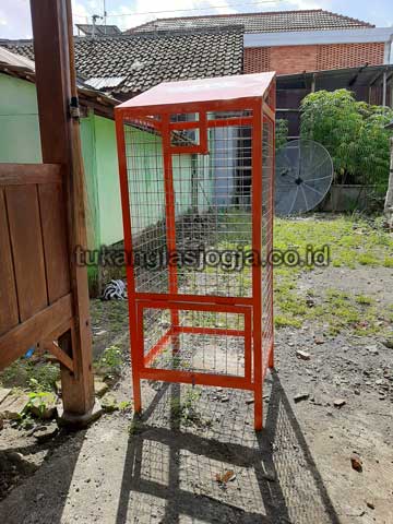 Sedia Tempat Sampah Botol Plastik Kota Malang