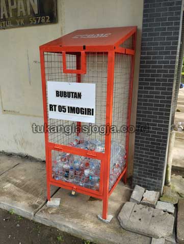 Sedia Tempat Sampah Botol Plastik Kota Tasikmalaya
