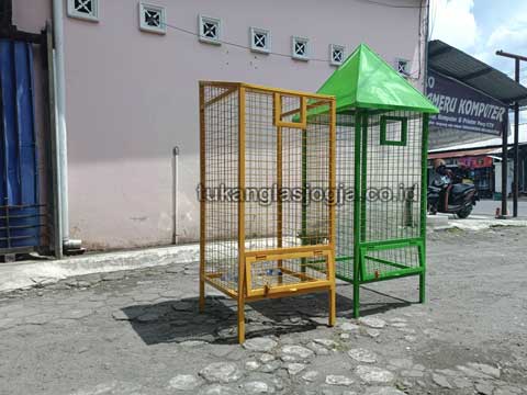 Sedia Tempat Sampah Botol Plastik Sumedang