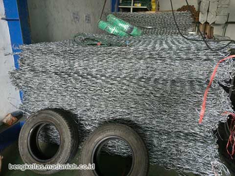 Jual Bronjong Kawat Buton Tengah