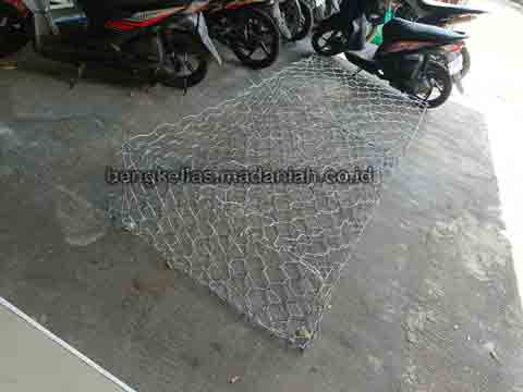 Jual Bronjong Kawat Sumba Barat