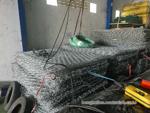 Pabrik Bronjong Kawat Seram Bagian Barat