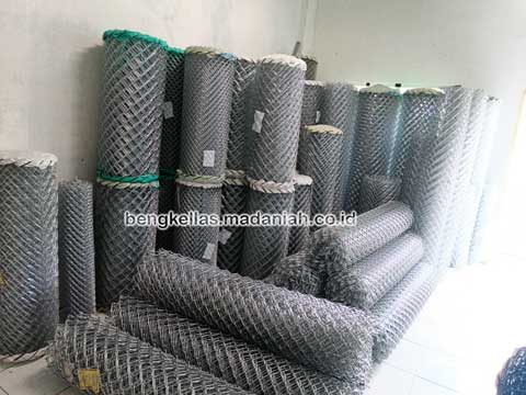 Pabrik Kawat Harmonika Buton Tengah