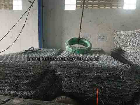 Produsen Bronjong Kawat Biak Numfor