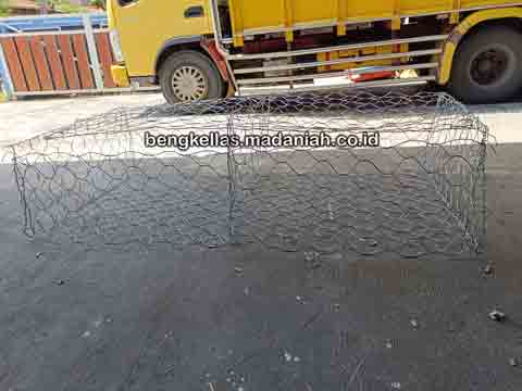 Produsen Bronjong Kawat Pakpak Bharat Harga Murah