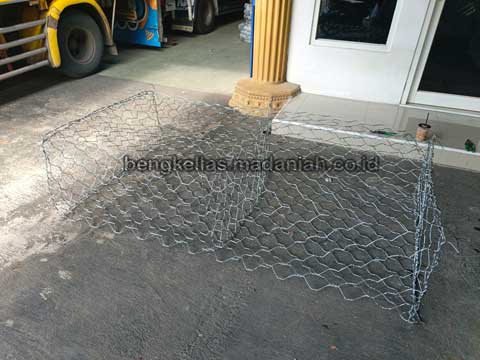 Pabrik Bronjong Kawat Penukal Abab Lematang Ilir