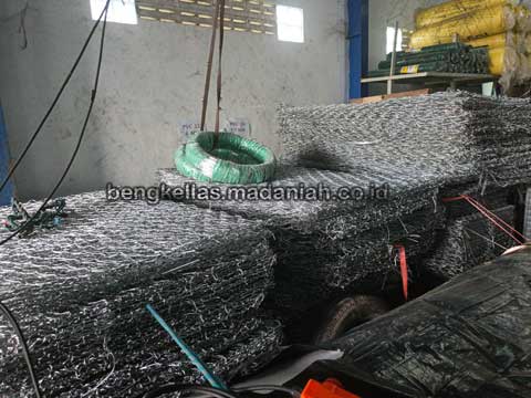 Produsen Bronjong Kawat Empat Lawang