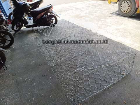 Jual Bronjong Kawat Empat Lawang