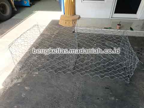 Pabrik Bronjong Kawat Pesisir Barat