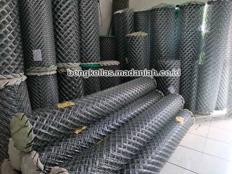 Pabrik Kawat Harmonika Pegunungan Arfak
