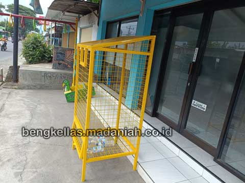 Distributor Tempat Sampah Botol Plastik Biak Numfor