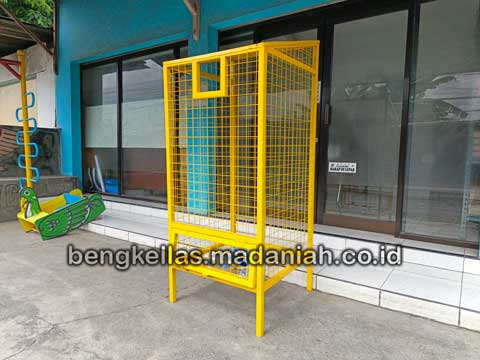 Distributor Tempat Sampah Botol Plastik Supiori