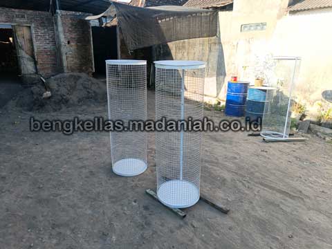 Produsen Tempat Sampah Botol Plastik Seluma Berpengalaman