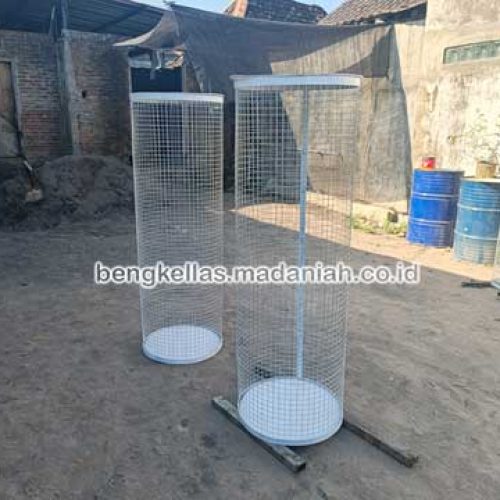 Produsen Tempat Sampah Botol Plastik Tojo Una-Una Produsen Tempat Sampah Botol Plastik Tojo Una-Una