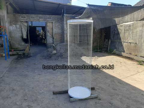 Supplier Tempat Sampah Botol Plastik Batang