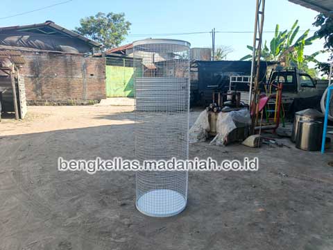 Supplier Tempat Sampah Botol Plastik Tanah Datar Murah