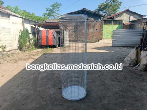 Supplier Tempat Sampah Botol Plastik Tanah Laut