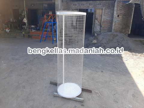 Supplier Tempat Sampah Botol Plastik Tojo Una-Una